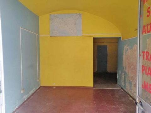 Laboratorio in Vendita a Palermo Libertà - Statua