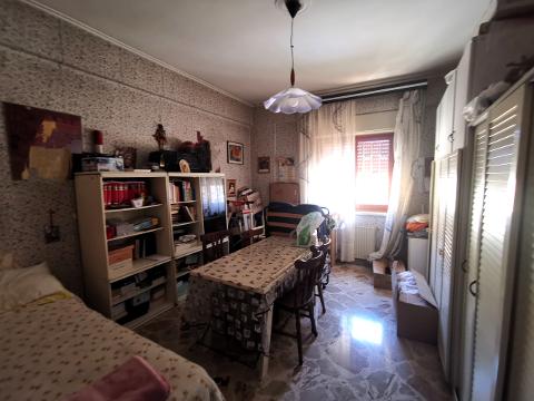Appartamento in Vendita a Palermo Zisa - Emiro - Pitrè Bassa