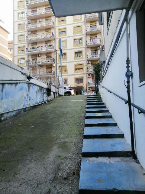 Magazzino / Deposito in Vendita a Palermo Libertà - Statua