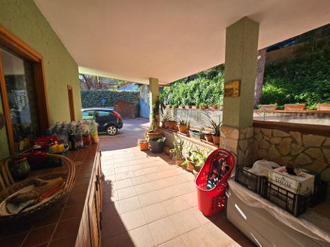 Villa indipendente in Vendita a Palermo Cardillo