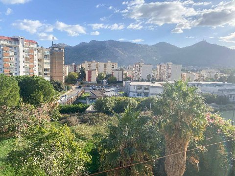 Appartamento in Vendita a Palermo Lanza di Scalea- Velodromo