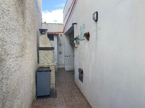 Fabbricato indipendente in Vendita a Triscina [Fraz. di Castelvetrano] (Trapani)