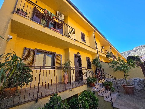 Villetta a schiera in Affitto a Palermo