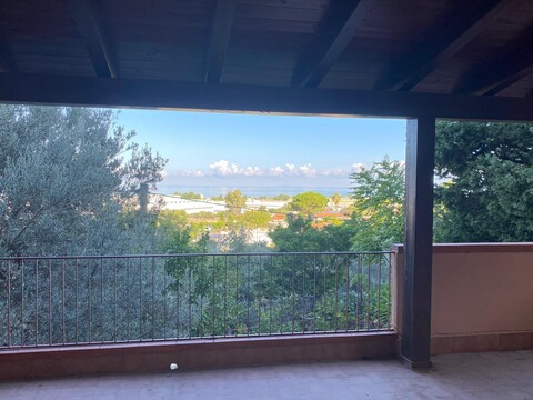 Villa in Vendita a Carini (Palermo)