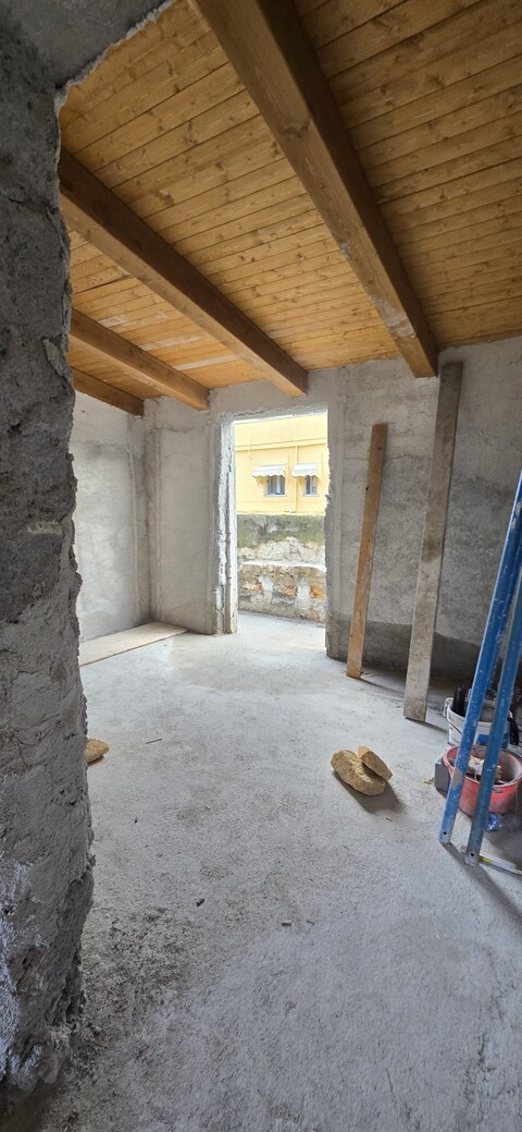 Fabbricato indipendente in Vendita a Palermo Tommaso Natale