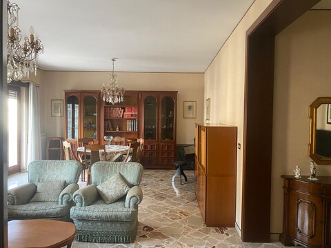 Appartamento in Vendita a Palermo Belgio-Strasburgo-de Gasperi