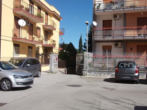 Garage triplo in Affitto a Palermo Cardillo