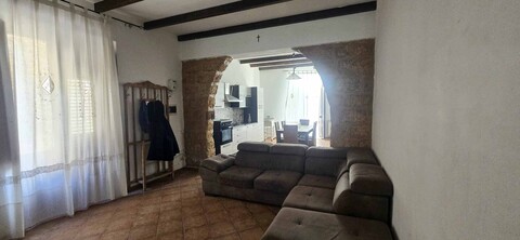 Fabbricato indipendente in Affitto a Palermo Cardillo