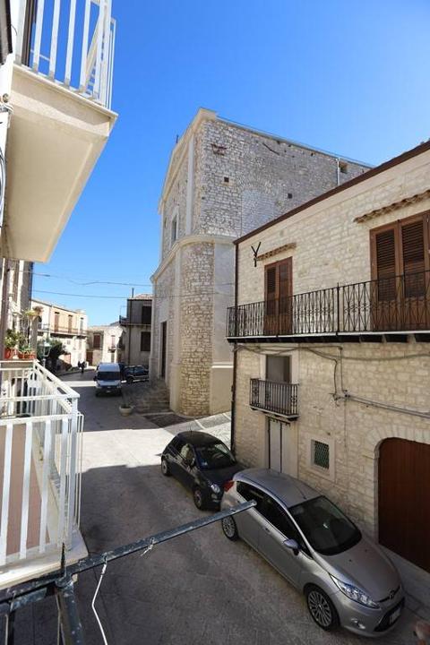 Casa singola in Vendita a Giuliana (Palermo)