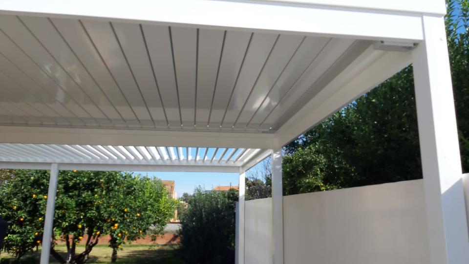 Pergola con Lamelle Orientabili a 2 Moduli BioRoll