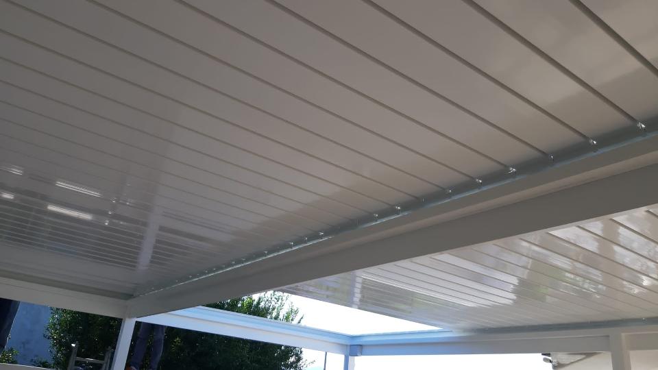 Pergola con Lamelle Orientabili a 2 Moduli BioRoll