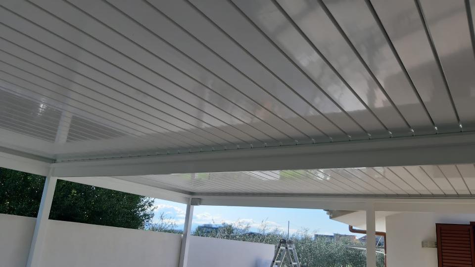 Pergola con Lamelle Orientabili a 2 Moduli BioRoll