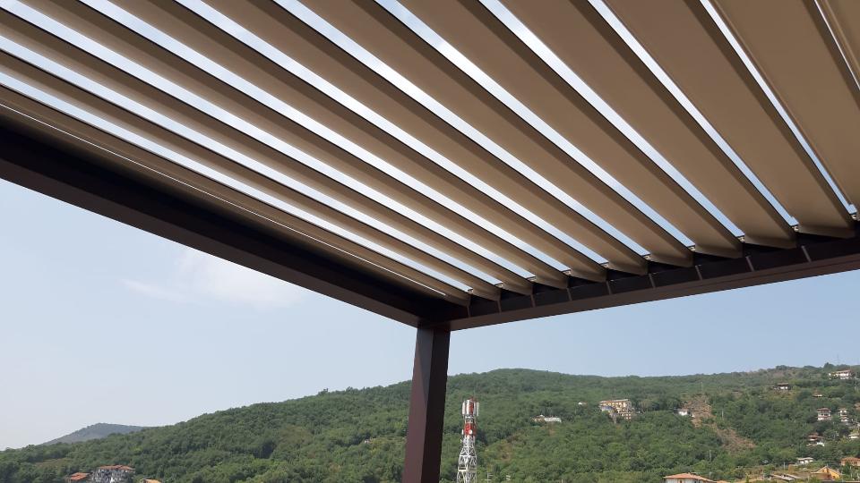 Pergola Bioclimatica bicolore BioRoll