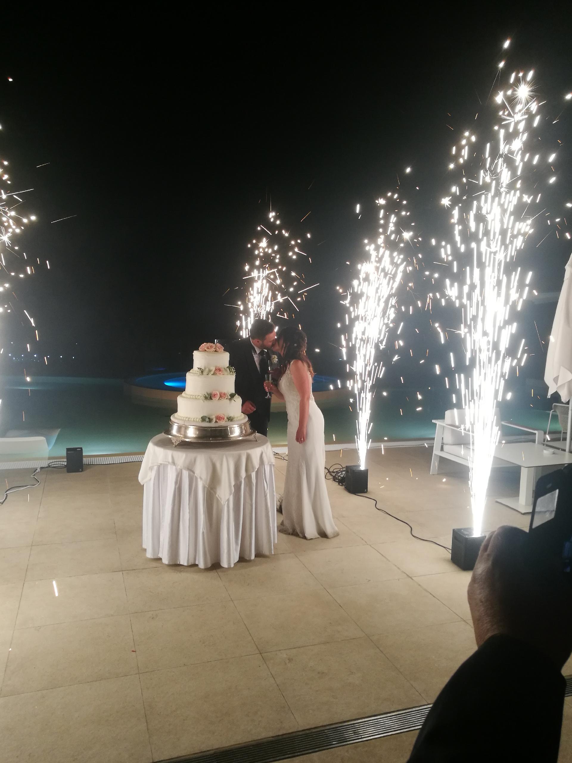 FONTANE A FREDDO LUMINOSE INGRESSO SPOSI TAGLIO TORTA Luminarie Matrimonio