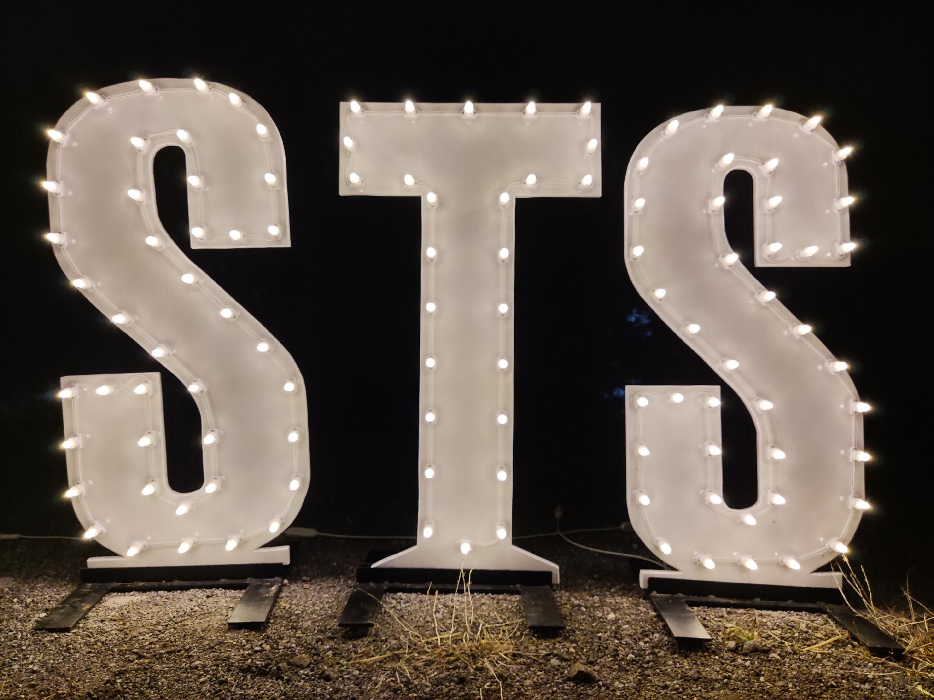LETTERE LUMINOSE GIGANTI Luminarie D'Arredo