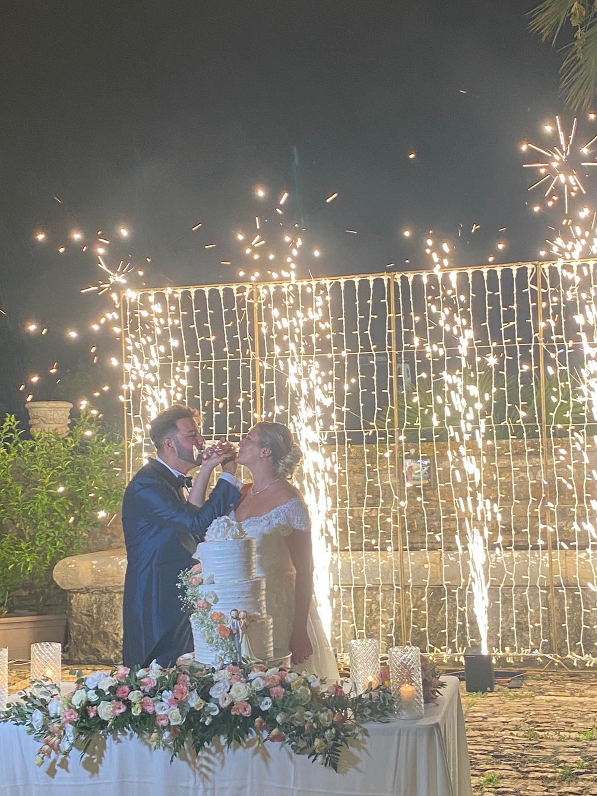 FONTANE A FREDDO LUMINOSE INGRESSO SPOSI TAGLIO TORTA Luminarie Matrimonio