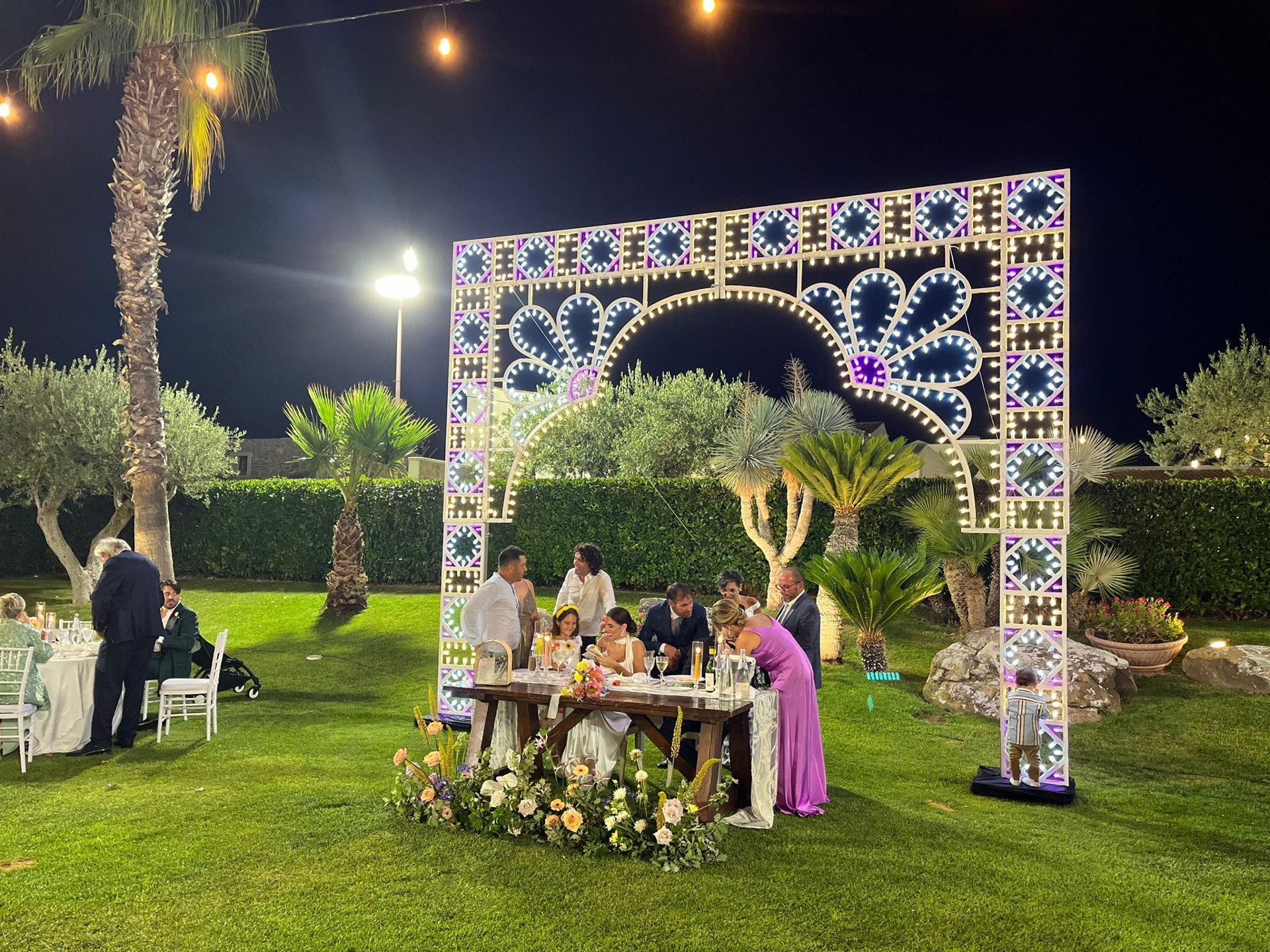 ARCO LUMINOSO FLOWERS 550 Luminarie Matrimonio