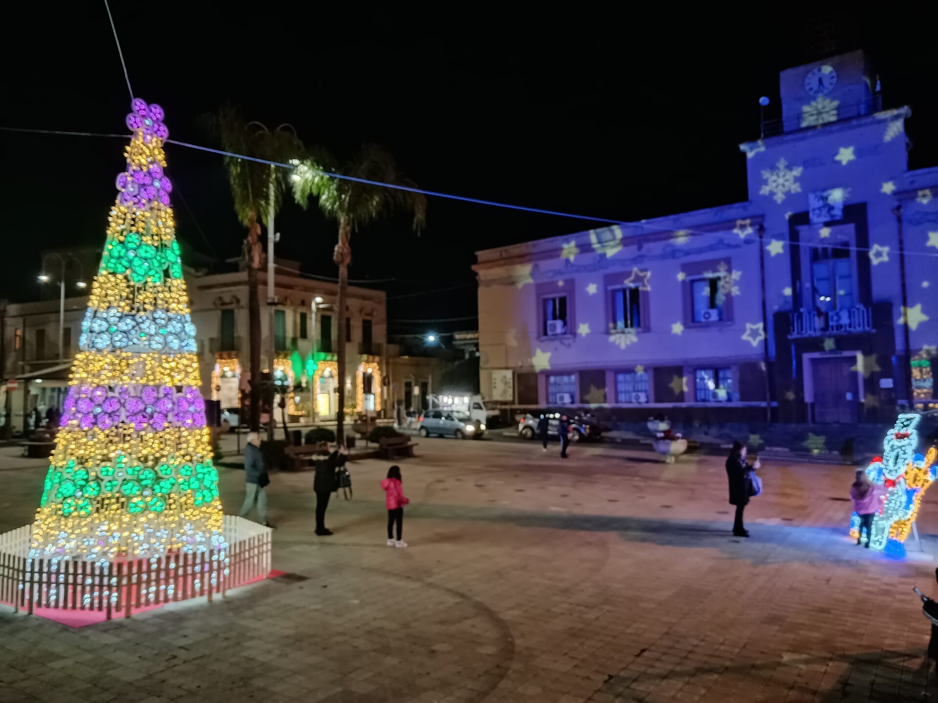 ALBERO CON FIORI LUMINARIA 7 mt Luminarie Natalizie per Piazze