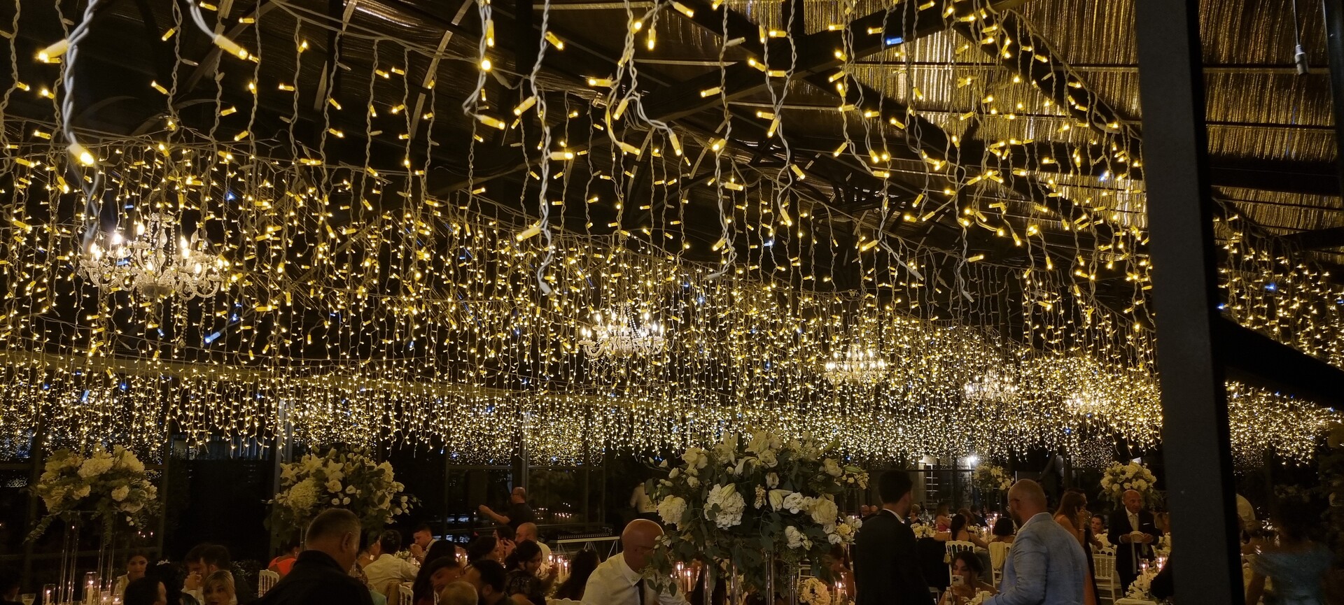 CIELO STELLATO con TENDINE ICE LIGHT TETTO DI LUCI Luminarie Matrimonio