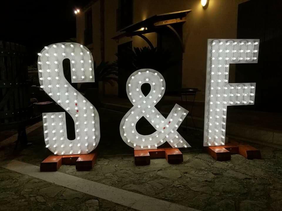 SCRITTA SI LETTERE LUMINOSE GIGANTI Luminarie Matrimonio