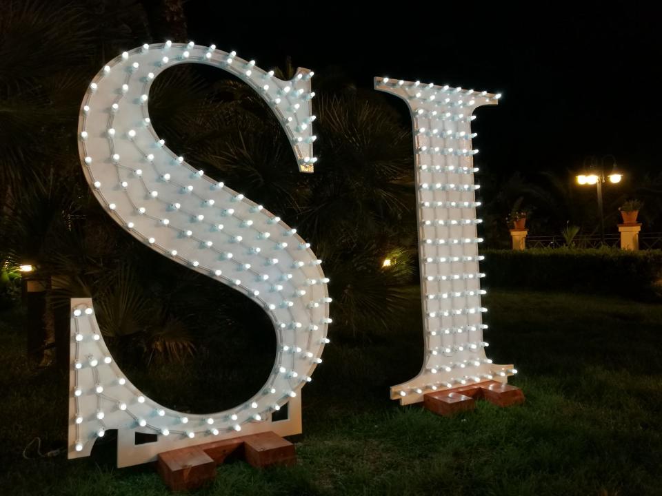 SCRITTA SI LETTERE LUMINOSE GIGANTI Luminarie Matrimonio