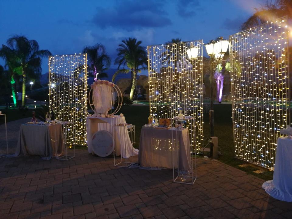 TENDA LUCI LED CASCATA di LUCI Luminarie Matrimonio