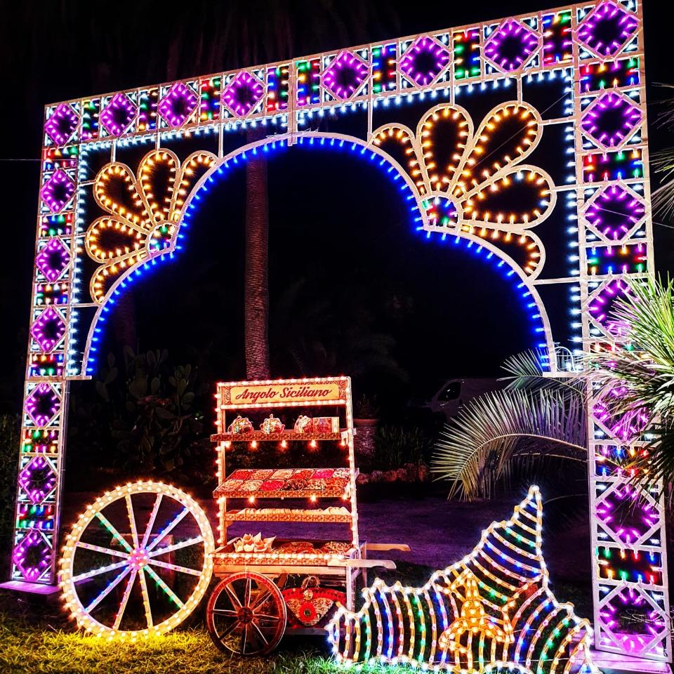 ARCO LUMINOSO FLOWERS 550 Luminarie Matrimonio