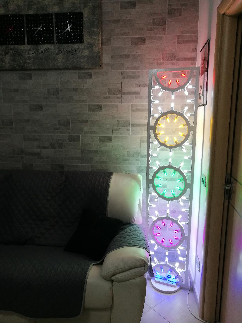 COLONNA QUATTRO CANTI Luminarie D'Arredo