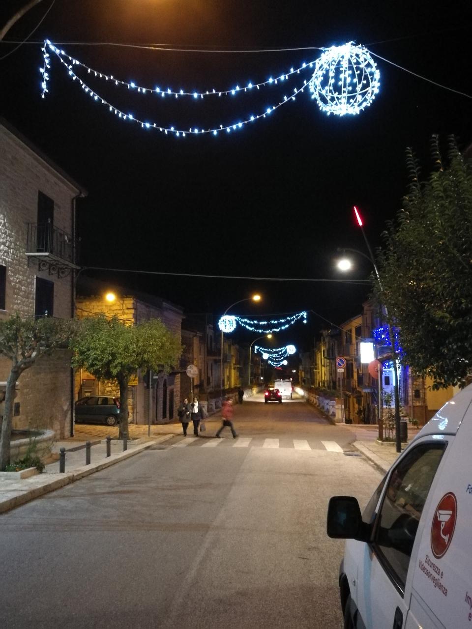 SOGGETTI PER ADDOBBI STRADALI Luminarie Natalizie per Strade