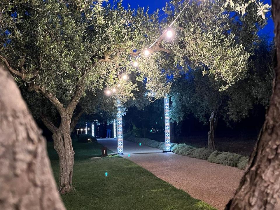 ARCHETTO TAGLIO TORTA FLOWERS 400 Luminarie Matrimonio