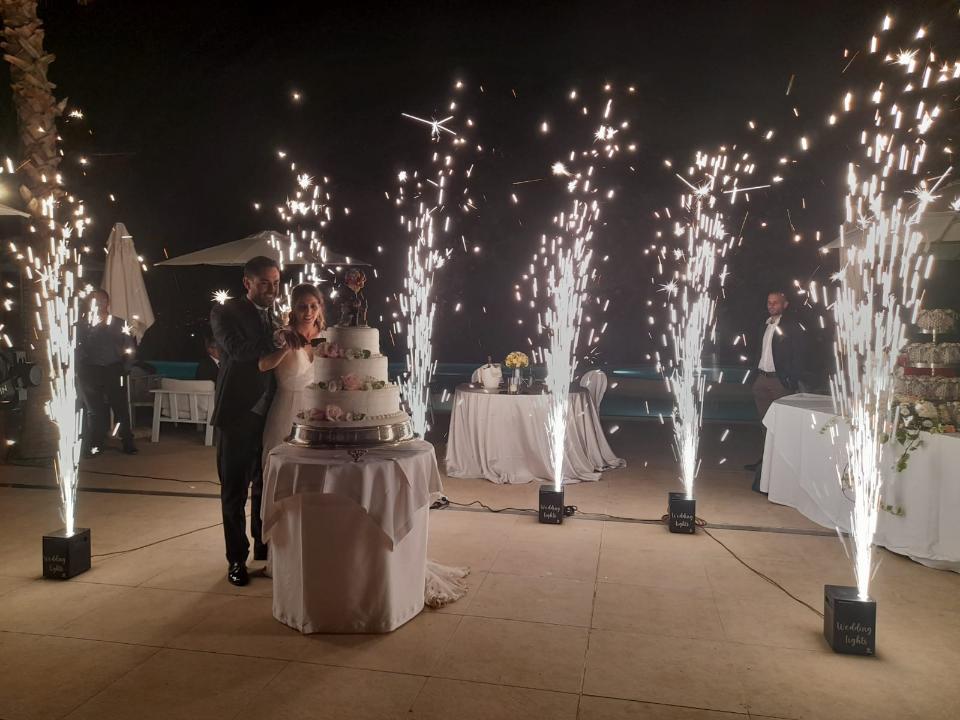 FONTANE A FREDDO LUMINOSE INGRESSO SPOSI TAGLIO TORTA Luminarie Matrimonio