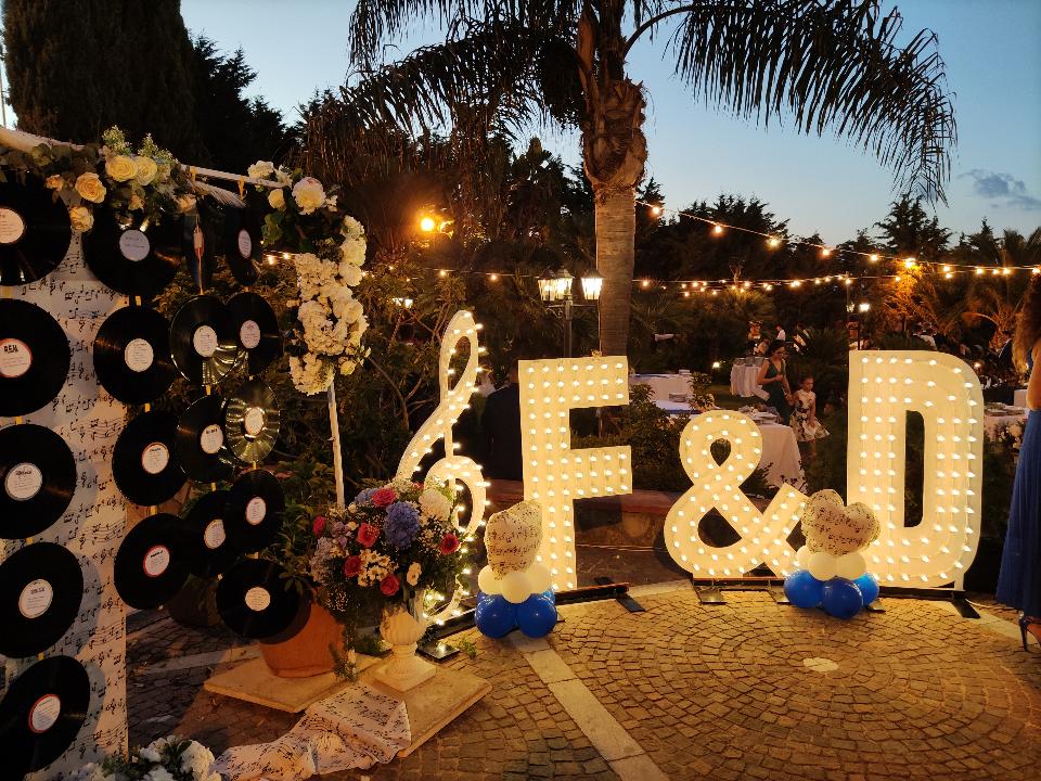 LUMINARIE TEMA MUSICA TEMA MUSICALE Luminarie Matrimonio