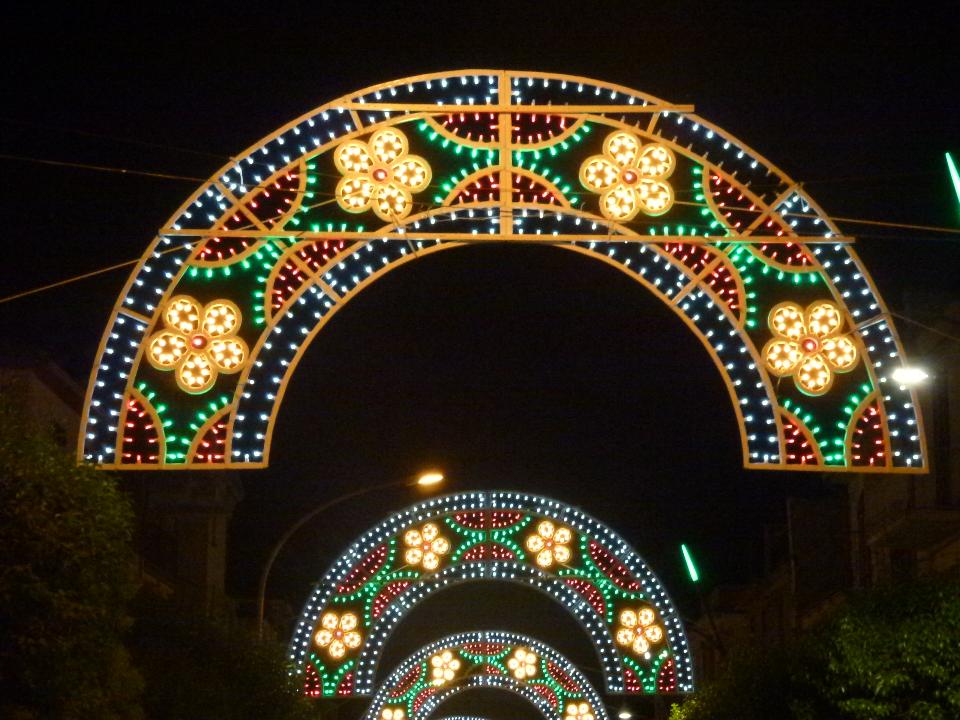 ARCO LUMINOSO FESTA PATRONALE Luminarie Matrimonio