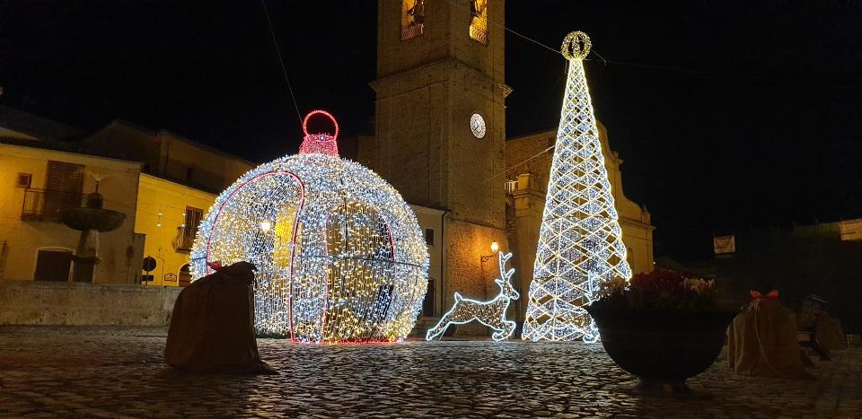 ALBERO A ROMBI 12Mt Luminarie Natalizie per Piazze