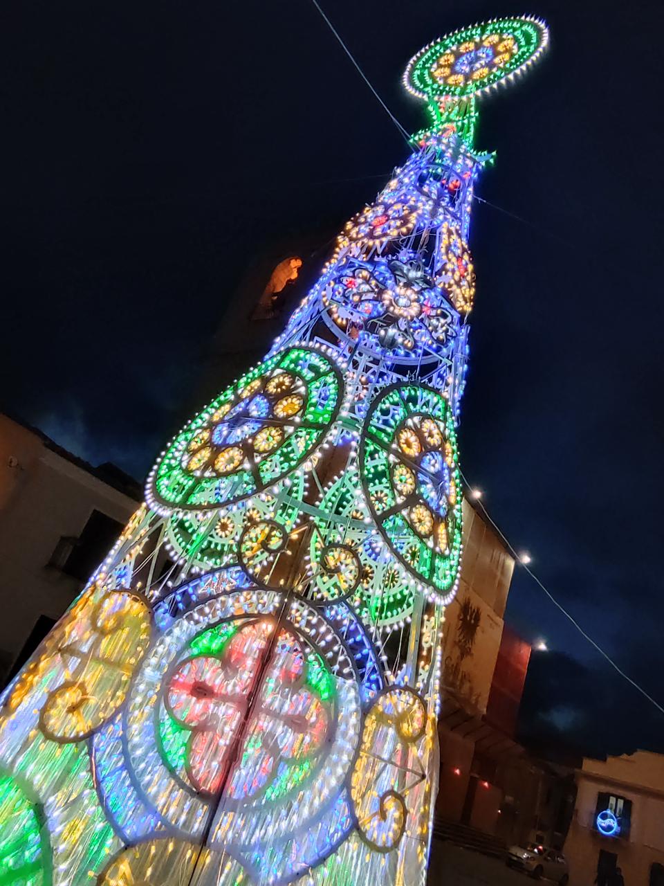 ALBERO CON PANNELLI LUMINARIE 3D - 12Mt Luminarie Natalizie per Piazze