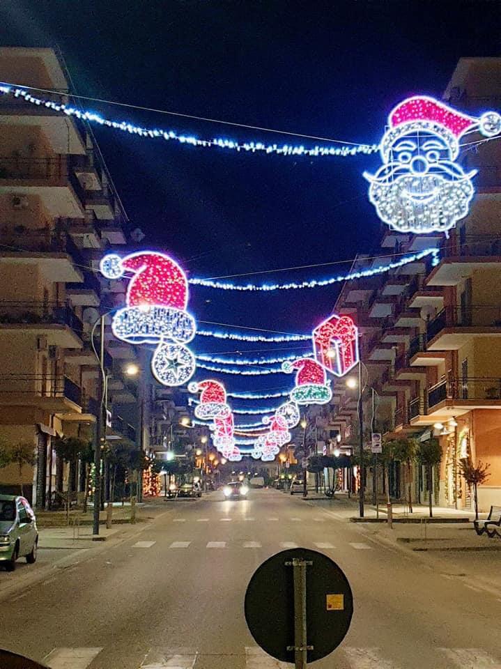 FACCIA BABBO NATALE E CAPPELLO Luminarie Natalizie per Strade