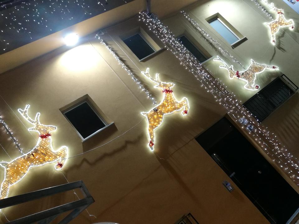 RENNA SALTELLANTE Luminarie Natalizie per Strade