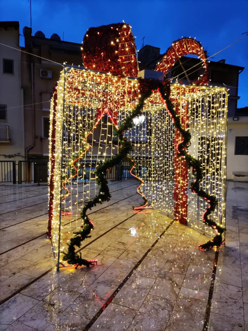 PACCO REGALO ABETE 3D Luminarie Natalizie per Piazze