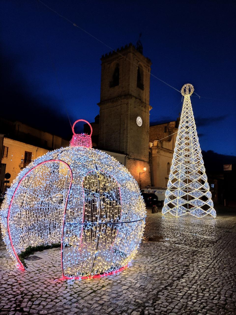 ALBERO A ROMBI 12Mt Luminarie Natalizie per Piazze