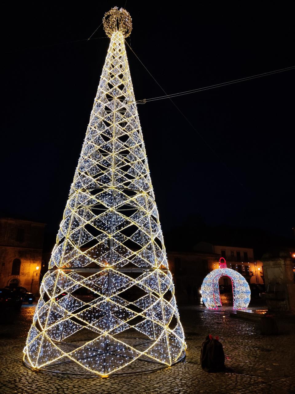 ALBERO A ROMBI 12Mt Luminarie Natalizie per Piazze