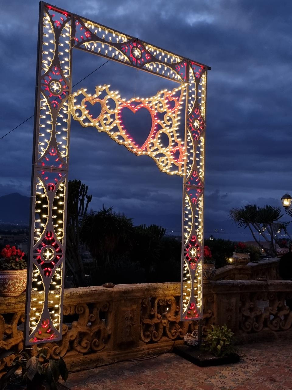 ARCO LUMINOSO SICILIA ROMANTICA Luminarie Matrimonio