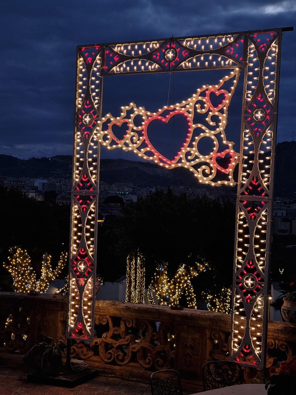 ARCO LUMINOSO SICILIA ROMANTICA Luminarie Matrimonio