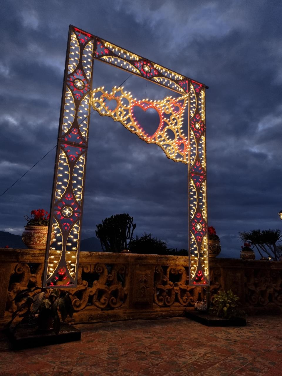 ARCO LUMINOSO SICILIA ROMANTICA Luminarie Matrimonio