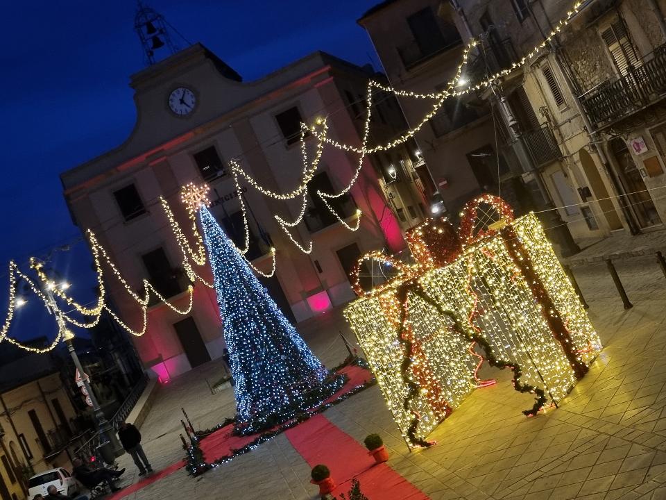 PACCO REGALO ABETE 3D Luminarie Natalizie per Piazze