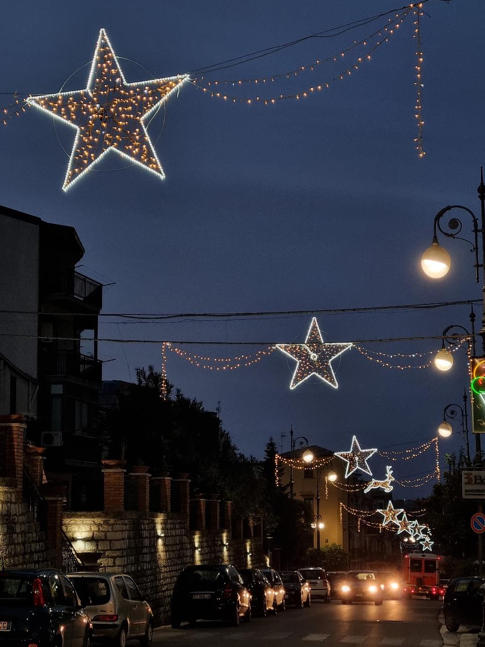 SOGGETTI PER ADDOBBI STRADALI Luminarie Natalizie per Strade