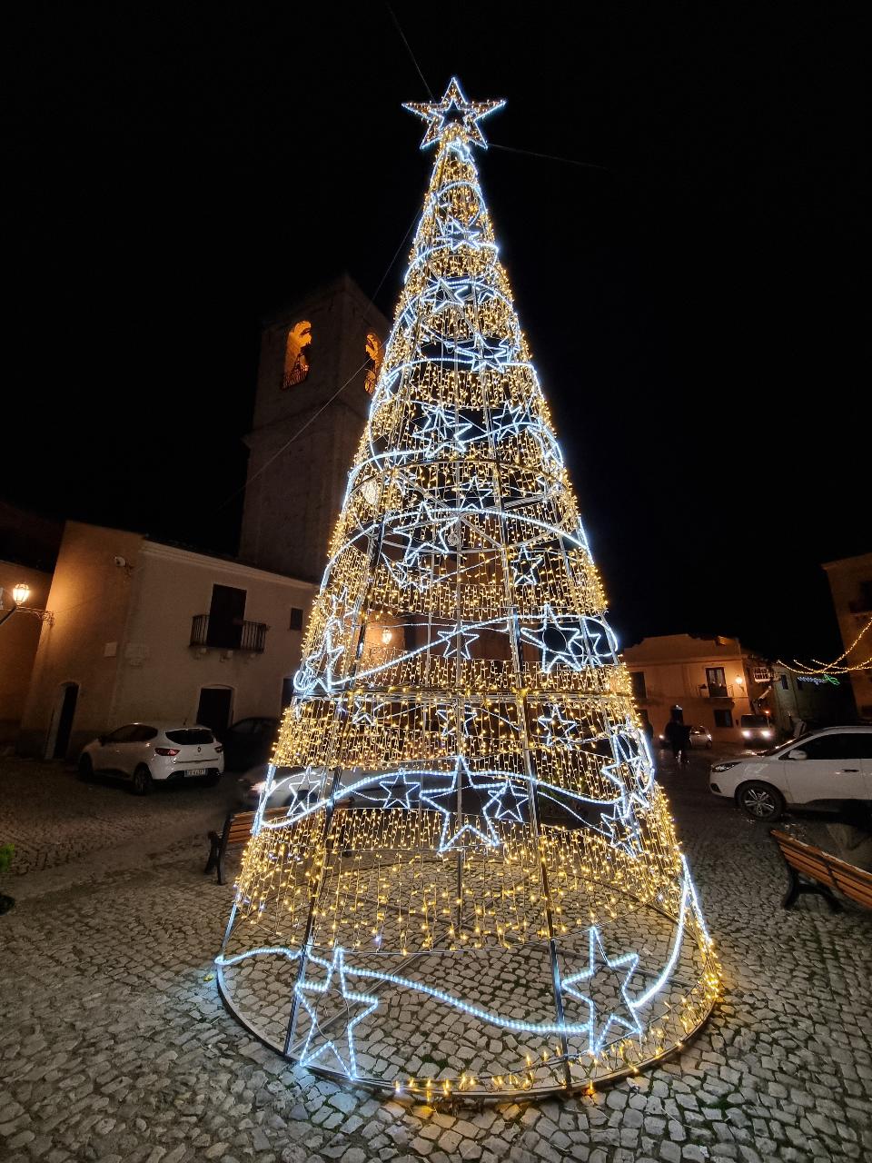 ALBERO CON GIRO STELLARE 12Mt Luminarie Natalizie per Piazze