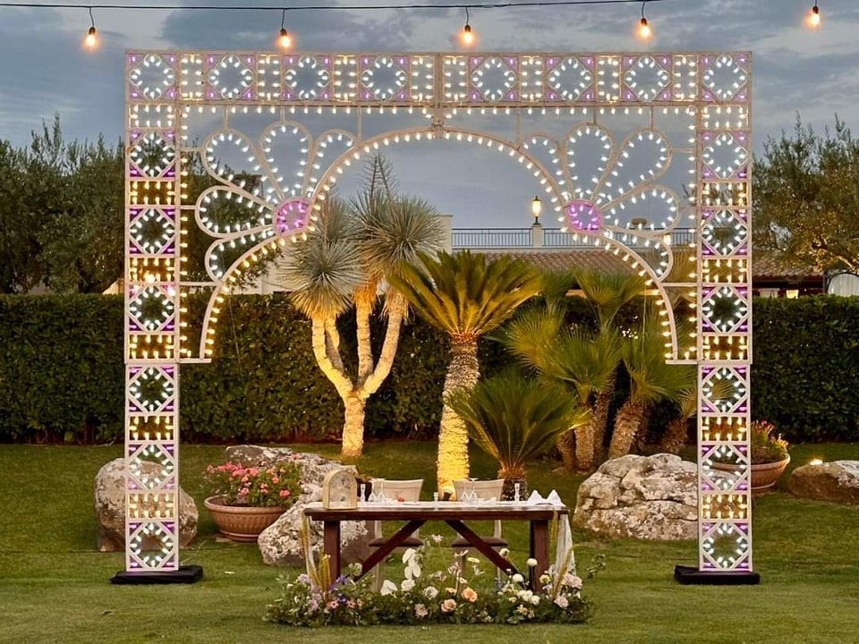 ARCO LUMINOSO FLOWERS 550 Luminarie Matrimonio