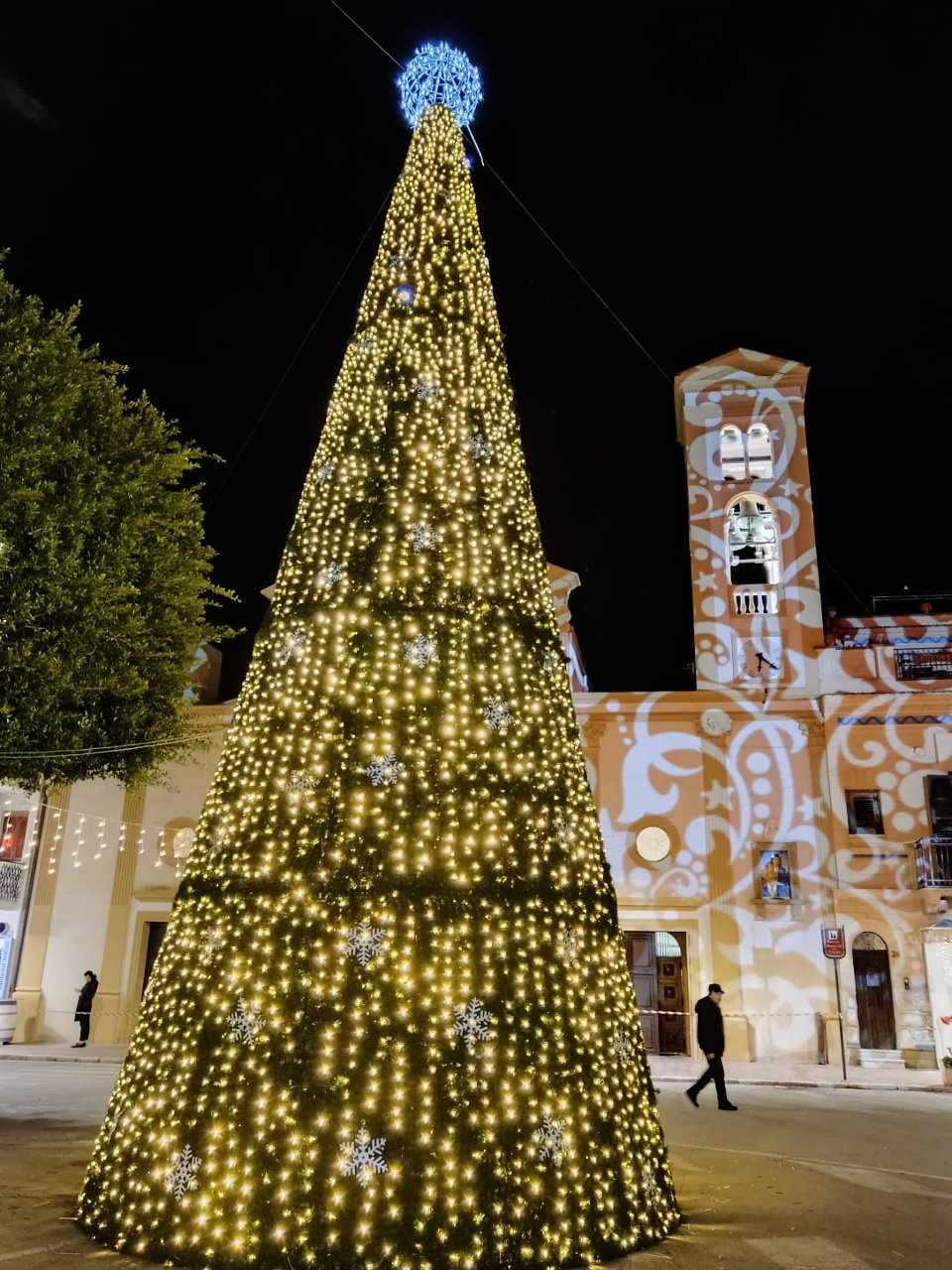 ALBERO CARPET VERDE E FIOCCHI 3D 12 Mt Luminarie Natalizie per Piazze