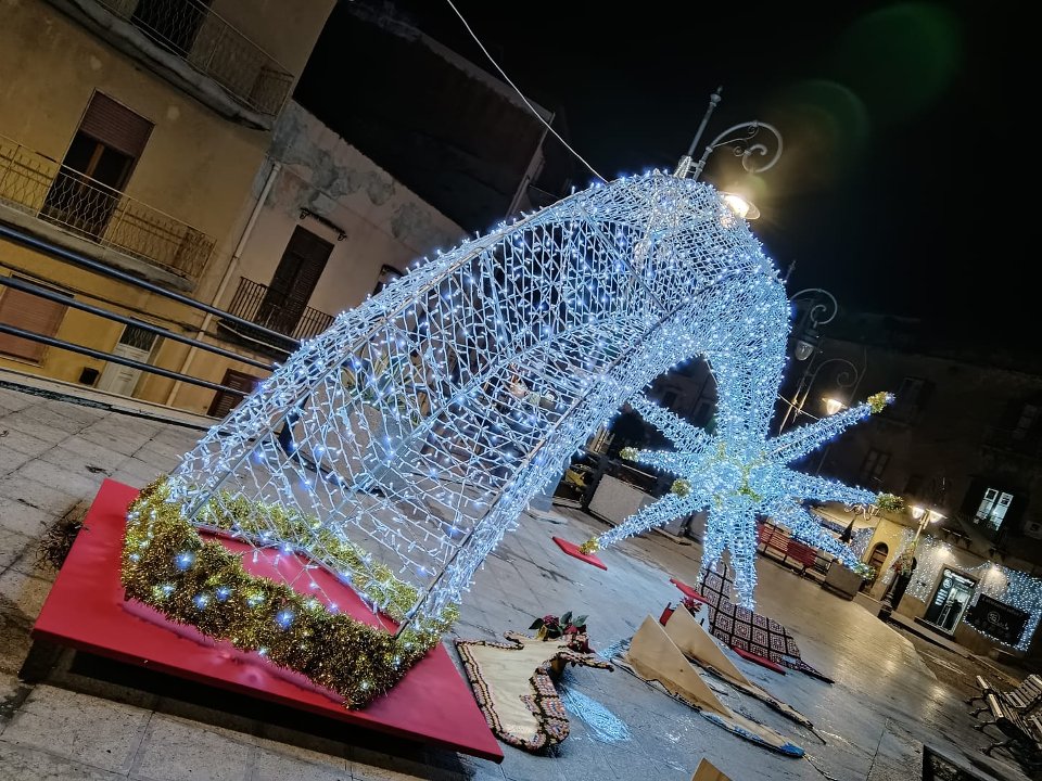 STELLA POLARE 3D CON SCIA Luminarie Natalizie per Piazze