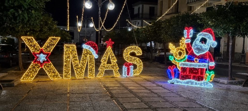 BABBO NATALE CON RENNA E REGALI SELFIE Luminarie Luminaria Natalizia